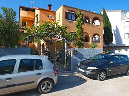 Apartment 1775