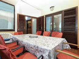 Apartment 1775