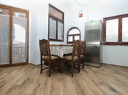 Apartment 1775