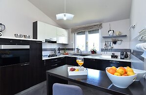 Apartment 1779