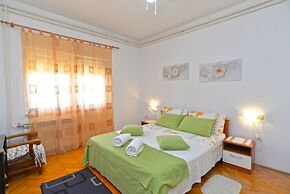 Apartment 1779