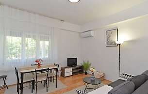 Apartment 1779