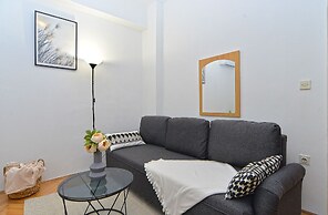 Apartment 1779