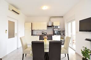Apartment 1782