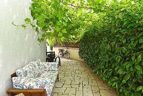 Apartment 1787