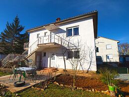 Apartment 1789