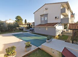 Apartment 1800