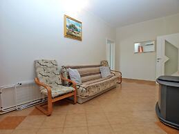 Apartment 1800