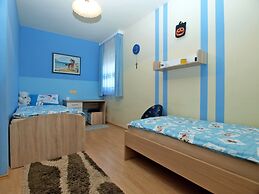 Apartment 1800