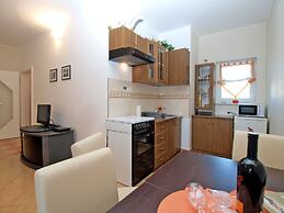 Apartment 1800