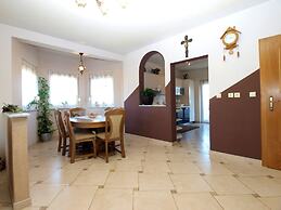Apartment 1800