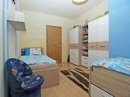 Apartment 1800