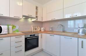 Apartment 1807