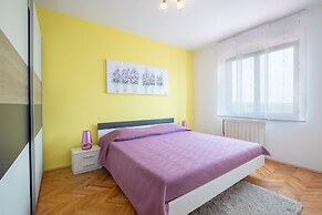 Apartment 1816