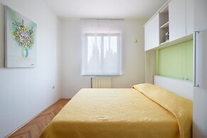 Apartment 1816