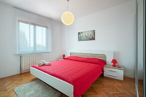 Apartment 1816