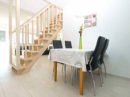 Apartment 1819