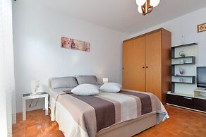 Apartment 1822