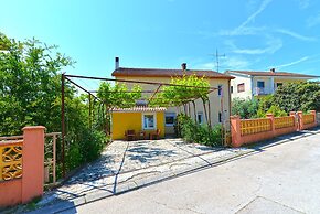 Apartment 1822