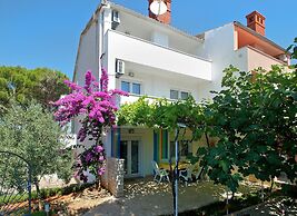 House 1823