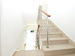 House 1823