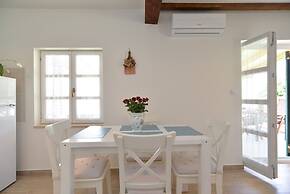 House 1833