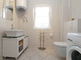 Apartment 1840