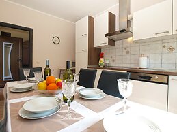 Apartment 1844