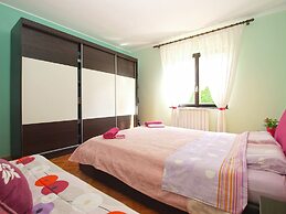Apartment 1844