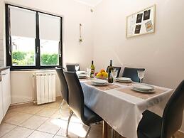 Apartment 1844