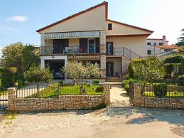 Apartment 1844