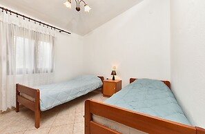 Apartment 1858