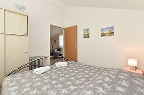 Apartment 1860