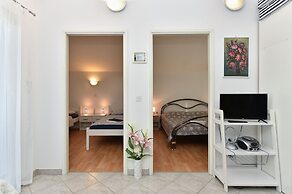 Apartment 1860