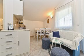Apartment 1860