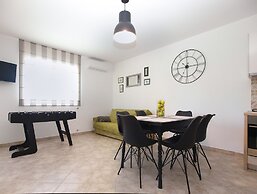 Apartment 1868