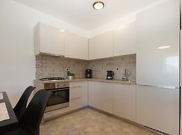 Apartment 1868