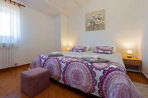 Apartment 1874