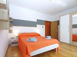 Apartment 1875