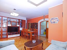 Apartment 1875