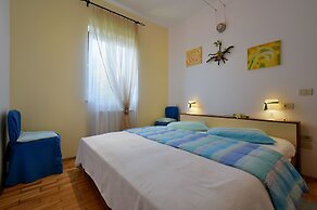Apartment 1877