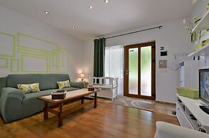 Apartment 1877