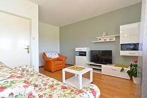 Apartment 1899