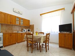 Apartment 1907