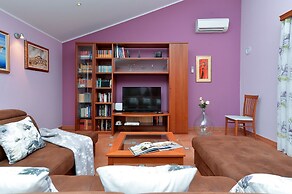 Apartment 1917