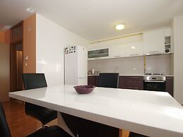 Apartment 1920
