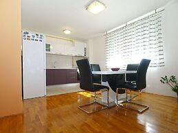 Apartment 1920