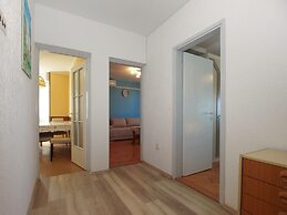 Apartment 1922