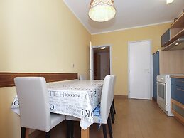Apartment 1922