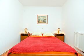 Apartment 1925